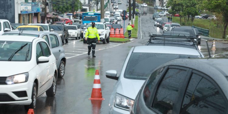 Prefeitura de Manaus monta monitoramento de trânsito e transporte para a ‘Feirinha do Tururi’