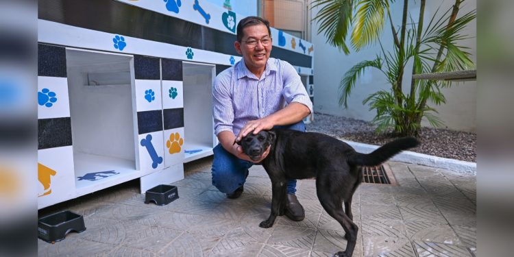 Vereador Kennedy Marques comemora inauguração do espaço pet na CMM