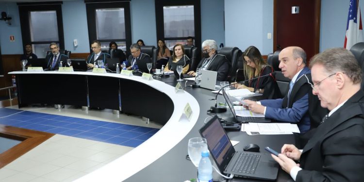 TCE-AM multa ex-presidente da Câmara Municipal de Santa Isabel do Rio em R$ 376,3 mil