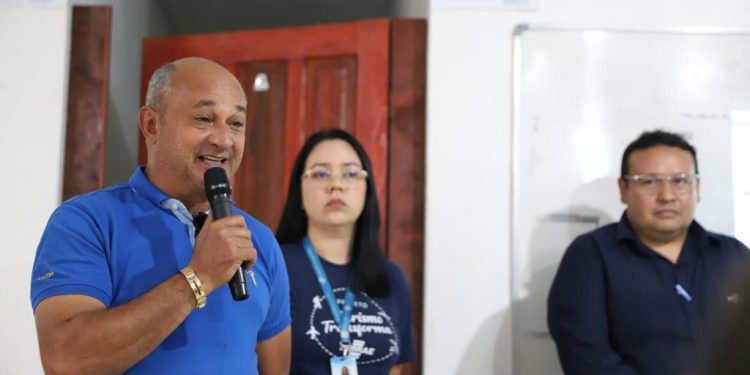 Sebrae Amazonas alinha implantação do programa Cidade Empreendedora para o município de Novo Airão