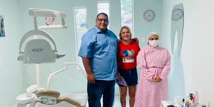 Ivo Neto visita sede do projeto social  ‘Sorria Comunidade’  que leva atendimento odontológico gratuito à população