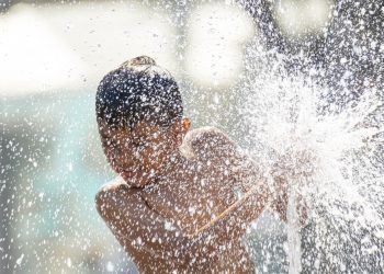 Chineses reclamam da onda de calor que atingiu Qingdao
