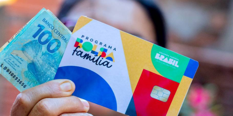 Caixa paga hoje nova parcela do Bolsa Família com adicional de R$ 50 a famílias com gestantes e filhos