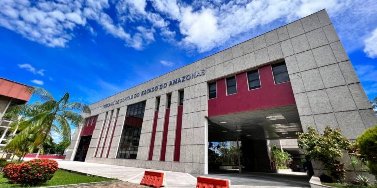 TCE-AM inicia implementação da nova Lei de Licitações e Contratos