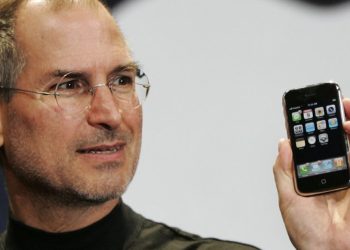 iPhone de 2007 é arrematado em leilão por mais de R$ 915 mil