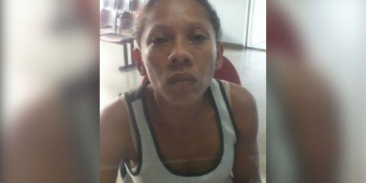 Polícia Civil Do Amazonas Busca Mulher Que Se Passava Por Servidora Do Cras Para Cometer Furtos 6799