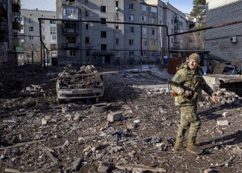 Rússia ataca centro de transfusão de sangue no leste da Ucrânia, denuncia presidente ucraniano