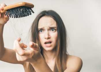 Sintoma de Problemas Hepáticos: Perda de Cabelo Pode Indicar Doença no Fígado