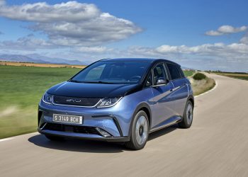 Carros elétricos chineses estão transformando o mercado brasileiro e ensinando a fabricação nacional