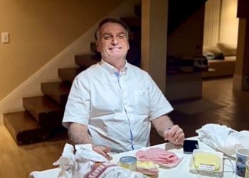 Jair Bolsonaro passará por três cirurgias na próxima semana no Vila Nova Star, em São Paulo