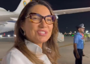 Primeira-dama Janja Lula da Silva exclui vídeo polêmico na Índia após críticas por ausência de Lula no RS