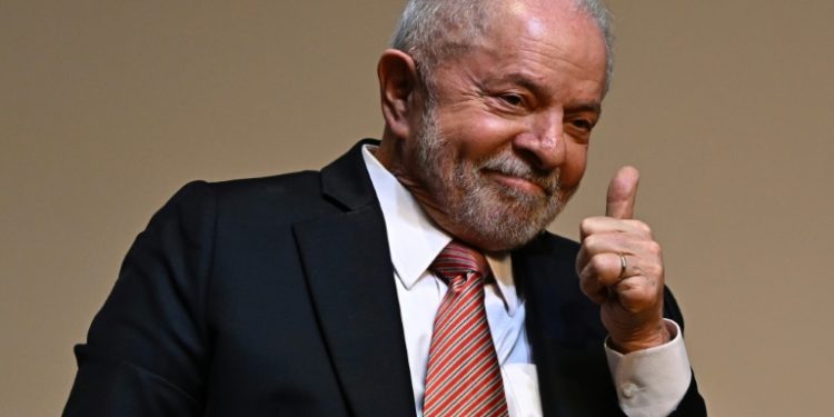 Presidente Lula Reduz Agenda e se Prepara para Cirurgia no Quadril
