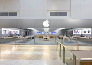 Apple planeja reduzir aumentos salariais dos trabalhadores das lojas