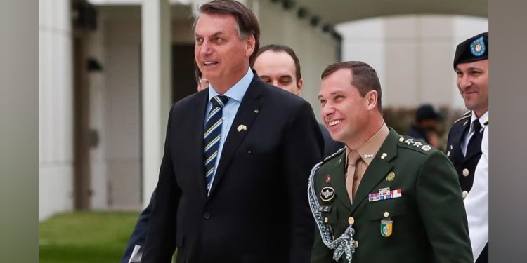 Os Depoimentos à Polícia Federal Revelam Estratégias Divergentes de Bolsonaro, Michelle e Outros na Investigação sobre Presentes Estrangeiros