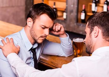 Como recuperar a sobriedade após beber demais: Seis dicas para ajudar a baixar os níveis de álcool no sangue