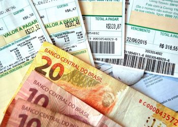 Aumento nas Dívidas de Serviços Essenciais Preocupa Brasileiros