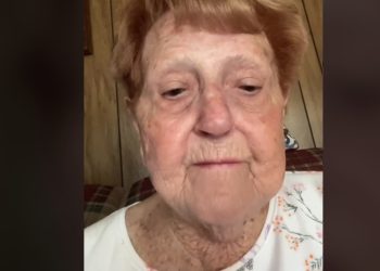 Idosa de 93 Anos Avalia Ex-Namorados com Bom Humor e Faz Sucesso no TikTok