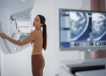 Desinformação prejudica prevenção do câncer de mama, revela pesquisa