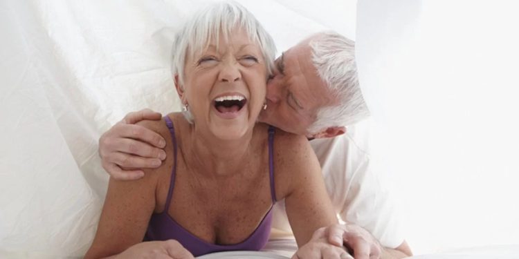 A Sexualidade é uma parte importante da vida humana, é na Terceira Idade: Desafios, Mitos e Cuidados