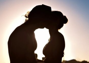 A Influência do Verão na Libido: Especialista em Sexualidade Compartilha Dicas