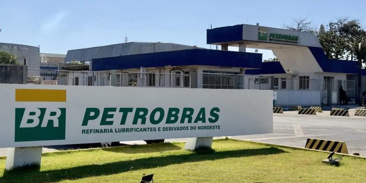 Petrobras reinicia inscrições para concurso com 6.412 vagas
