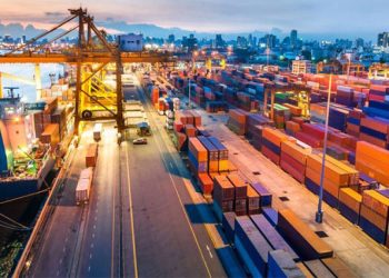 Balança Comercial Brasileira Registra Superávit Recorde de US$ 98,8 Bilhões em 2023