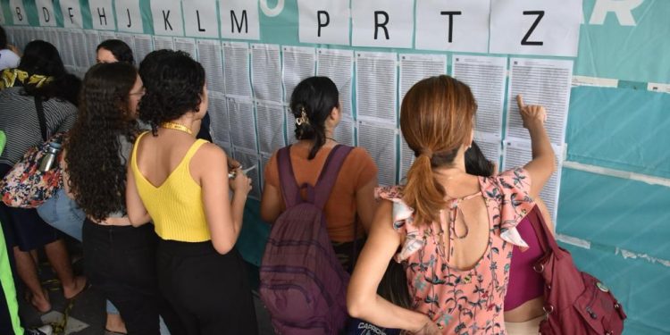 Matrícula dos aprovados no Vestibular e SIS da UEA é realizada de hoje até a quinta-feira