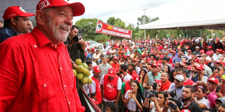TSE aponta falsa filiação de Lula ao PL de Bolsonaro e aciona PF