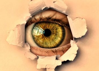 Como Identificar Câmeras Escondidas em Hospedagens e Quartos de Hotel