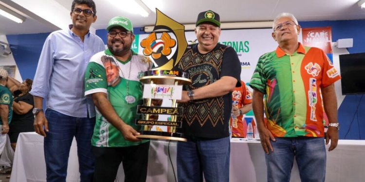 Aparecida se consagra tricampeã do Grupo Especial das escolas de samba de Manaus