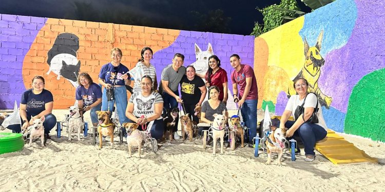 Kennedy Marques participa de inauguração de praça pet no Dom Pedro