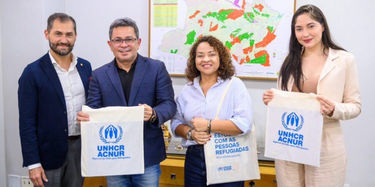 Amazonas e agência da ONU estudam medidas para atender refugiados no período de estiagem em 2024