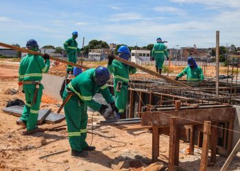 ETE que vai se interligar à rede de esgoto do Prosamin+ começa a ser construída no bairro Raiz