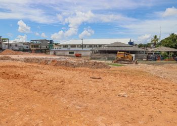 Governo do Amazonas realiza visita técnica em canteiro de obras da Casa da Mulher Brasileira