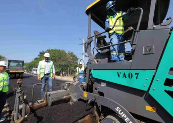 Wilson Lima vistoria retomada de obras na AM-010 e destaca diferencial no trabalho de modernização da rodovia