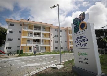 Em Manaus, Governo do Amazonas beneficiou mais de 22 mil famílias com soluções de moradia
