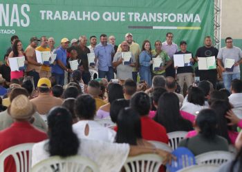 Na semana do Natal, governador Wilson Lima entrega 400 títulos definitivos para moradores de Novo Airão