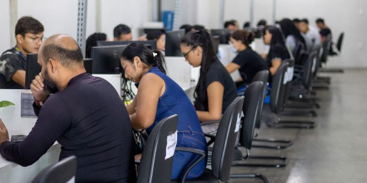 Sine Amazonas divulga 354 vagas de emprego para esta terça-feira