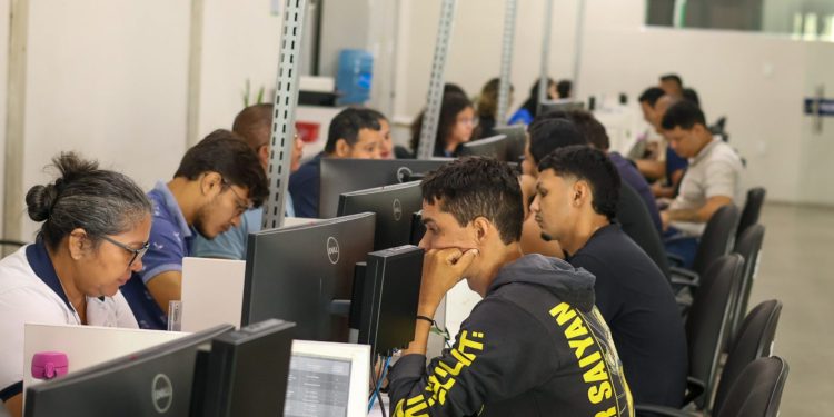 Sine Amazonas divulga 271 vagas de emprego para esta quarta-feira