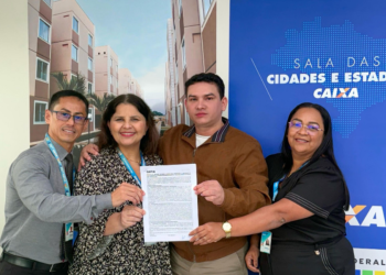 Jeová de Jesus assina contrato com a Caixa para construção de 500 moradias do Minha Casa, Minha Vida em Manaus