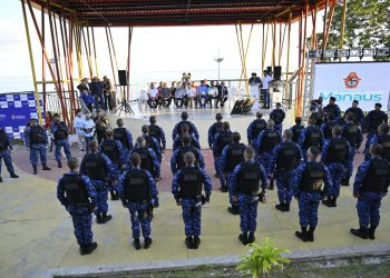 Prefeito David Almeida anuncia gratificação para agentes da Romu e criação da Polícia Municipal de Manaus, durante formatura da corporação