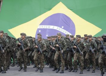 Em cerimônia com participação do Governo do Amazonas, voluntários do Projeto Rondon celebram receptividade no estado