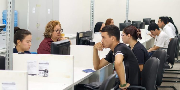 Sine Amazonas divulga 357 vagas de emprego para esta segunda-feira