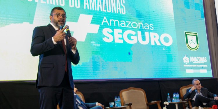 Governador Wilson Lima defende estratégia integrada para avanços na segurança pública durante Fórum Brasileiro