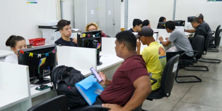 Sine Amazonas divulga 133 vagas de emprego para esta quarta-feira