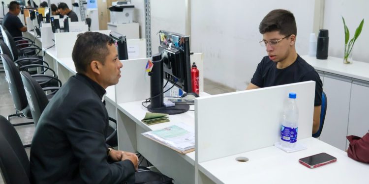 Sine Amazonas divulga 217 vagas de emprego para esta terça-feira