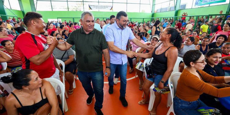 Governador Wilson Lima assina convênio para recuperação viária e inaugura iluminação pública em Canutama