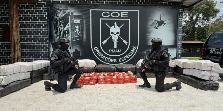 Polícia Militar do Amazonas apreende 1,4 tonelada de drogas em Santa Isabel do Rio Negro