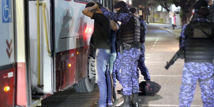 Prefeitura de Manaus registra mês histórico sem nenhum assalto em ônibus coletivos