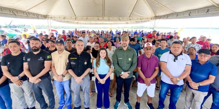 SSP-AM realiza entrega de viaturas e mutirão de atendimento para Carteira de Identidade Nacional em Nhamundá